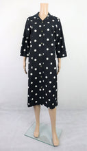 Lataa kuva Galleria-katseluun, Barbarella mustavalkoinen pallokuosinen kotimainen vintage mekko 38