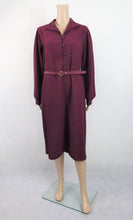 Lataa kuva Galleria-katseluun, Merry Finn viininpunainen vintage mekko villasekoitekangasta C46