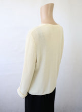 Lataa kuva Galleria-katseluun, Luonnonvalkoinen puuvillaneuletakki M