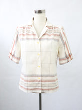 Lataa kuva Galleria-katseluun, Arola made in Finland beige ruutukuvioinen lyhythihainen kauluspaita 44