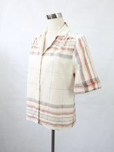 Lataa kuva Galleria-katseluun, Beige ruutukuvioinen pusero 44