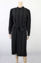 Lataa kuva Galleria-katseluun, Musta ruskearaidallinen villakankainen mekko 38