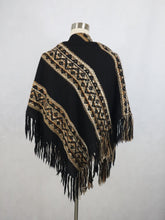 Lataa kuva Galleria-katseluun, Iso hapsullinen villahuivi