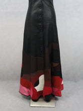 Lataa kuva Galleria-katseluun, Nahkainen iltapuku