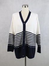 Lataa kuva Galleria-katseluun, Ballabi by Holopainen made in Finland raidallinen neuletakki puuvillasekoiteulosta XL