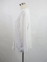 Lataa kuva Galleria-katseluun, Valkoinen palmikkoneulepaita M