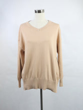 Lataa kuva Galleria-katseluun, Blaa Finnish Design beige neulepaita 100% luomupuuvillaa M