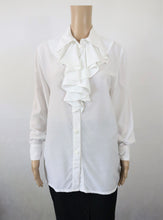 Lataa kuva Galleria-katseluun, Carissa valkoinen röyhelökauluksinen paitapusero C34