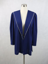 Lataa kuva Galleria-katseluun, Carolin Muotihovi made in Finland 80-90-luvun vintage sininen jakku näyttävällä kauluksella 42