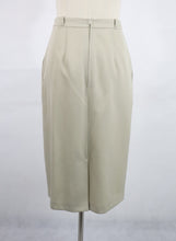 Lataa kuva Galleria-katseluun, Vaalean beige jakkupuku 34/36