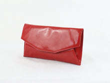 Lataa kuva Galleria-katseluun, Punainen clutch-laukku