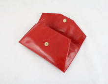 Lataa kuva Galleria-katseluun, Punainen clutch-laukku
