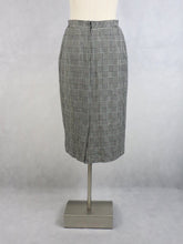 Lataa kuva Galleria-katseluun, Mustavalkoinen ruudullinen hame 40