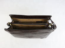 Lataa kuva Galleria-katseluun, Ruskea tilava salkkumallinen olkalaukku