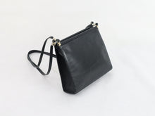 Lataa kuva Galleria-katseluun, Musta pikkulaukku