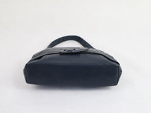 Lataa kuva Galleria-katseluun, Tummansininen käsilaukku