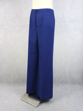 Lataa kuva Galleria-katseluun, Siniset leveälahkeiset housut C42