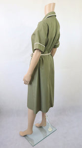 Khakinvihreä safarityylinen mekko C36