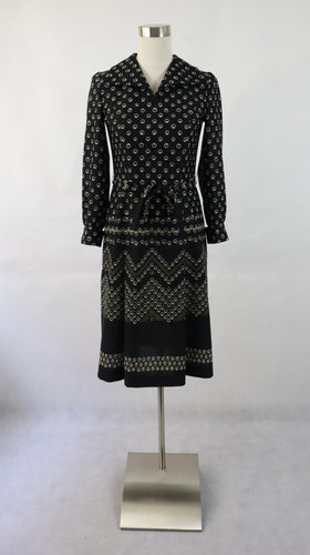 Kirjokangas Helsinki musta kuviollinen vintagemekko 36