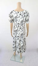 Lataa kuva Galleria-katseluun, Valkoinen kuviollinen kellohelmainen mekko 38