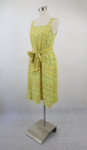 Keltainen kuviollinen mekko 38