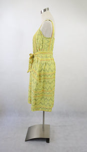 Keltainen kuviollinen mekko 38