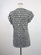 Lataa kuva Galleria-katseluun, Mustavalkoinen kuviollinen tunika S
