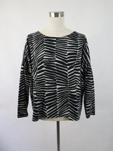 Lataa kuva Galleria-katseluun, Marimekko Koppa mustavalkoinen oversize pusero M 100% puuvillaa