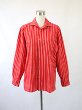 Lataa kuva Galleria-katseluun, Marimekko klassikko unisex punainen Jokapoika paita Piccolo-kuosilla