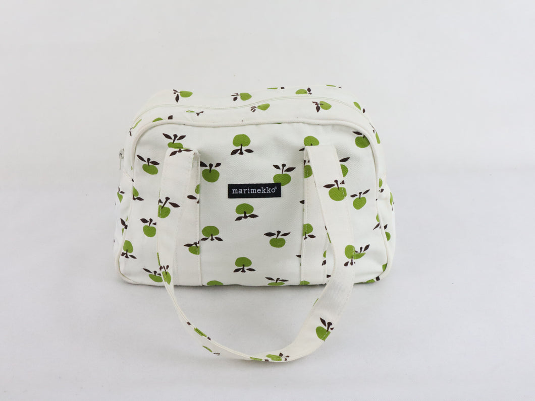 Marimekko made in Finland valkoinen omenakuvioinen kankainen käsilaukku