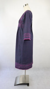 Violetti kuviollinen puuvillamekko 34