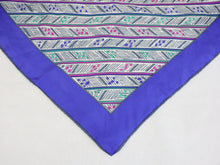 Lataa kuva Galleria-katseluun, Värikäs silkkihuivi