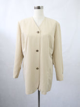 Lataa kuva Galleria-katseluun, Mekkomarja made in Finland beige raidallinen bleiseri 42