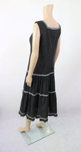 Lataa kuva Galleria-katseluun, Mustavalkoinen pilkullinen pitsisomisteinen mekko 42