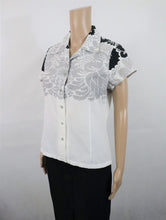 Lataa kuva Galleria-katseluun, Musta-valko-harmaa kuviollinen lyhythihainen pusero 40