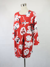 Lataa kuva Galleria-katseluun, Punainen kuviollinen tunika XXXL
