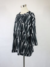 Lataa kuva Galleria-katseluun, Harmaa kuviollinen pusero vajaamittaisilla hihoilla XXL