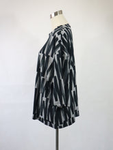 Lataa kuva Galleria-katseluun, Harmaa kuviollinen pusero vajaamittaisilla hihoilla XXL