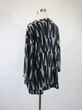 Lataa kuva Galleria-katseluun, Harmaa kuviollinen pusero vajaamittaisilla hihoilla XXL