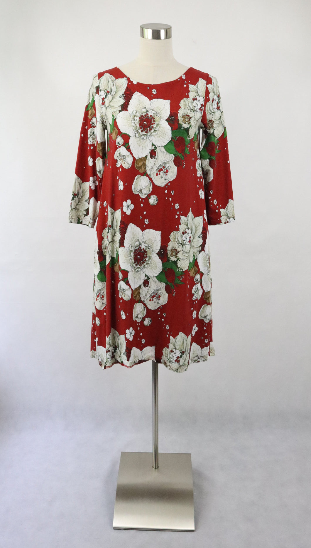 Nuppu Print Company punainen kukkakuvioinen mekko luomupuuvillaa 38