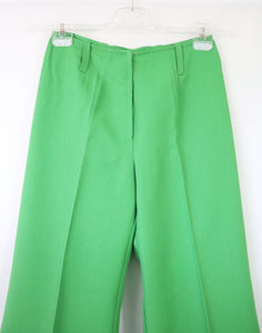 Vihreät leveälahkeiset housut