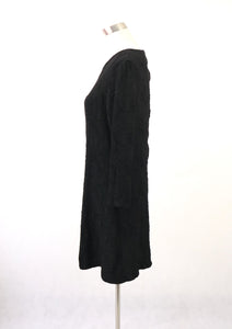 Musta kuviopintainen mekko 44