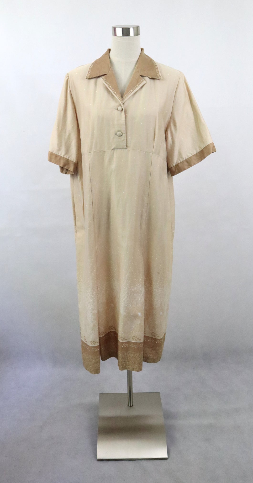 Beige kuviollinen paitamekko 46