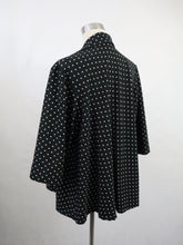 Lataa kuva Galleria-katseluun, Mustavalkoinen pilkullinen paitajakku 40