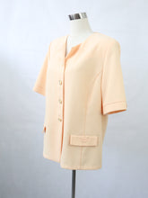 Lataa kuva Galleria-katseluun, Persikanvärinen lyhythihainen jakku 42