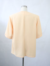 Lataa kuva Galleria-katseluun, Persikanvärinen lyhythihainen jakku 42