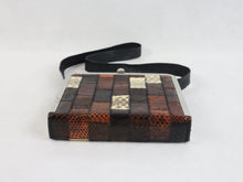 Lataa kuva Galleria-katseluun, Ruskea metallikehyksinen palanahkalaukku