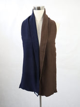 Lataa kuva Galleria-katseluun, Ruskea-sininen kaulahuivi