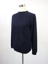 Lataa kuva Galleria-katseluun, Tummansininen neulepusero M