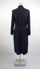 Lataa kuva Galleria-katseluun, Tummansininen villakankainen takkimekko 42